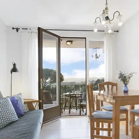 Clip H-3 - Apartment